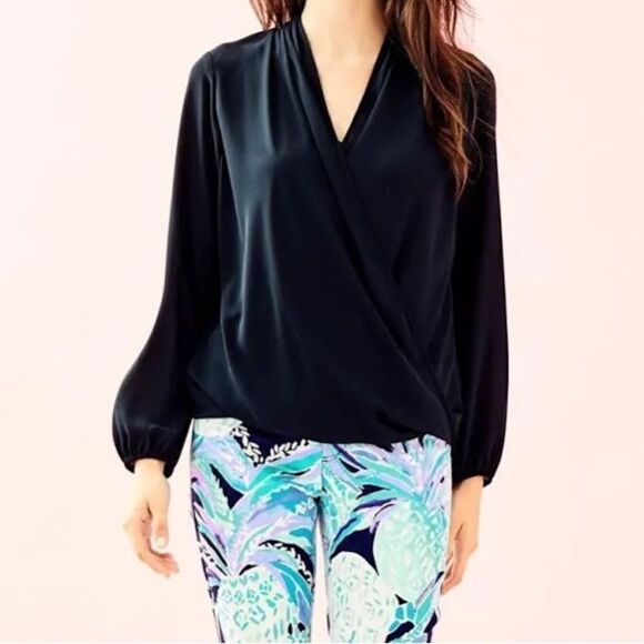 Lilly Pulitzer Black V-Neck Long sleeve Myah Top With Attached Camisole Sz Small - Picture 2 of 12